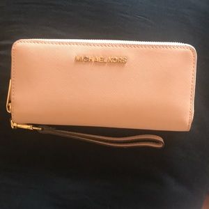 Michael Kore Jet Set Travel Phone Wristlet Wallet